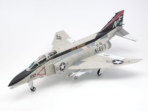 TAMIYA 61121 MCDONNELL DOUGLAS F-4B PHANTOM 2 1/48