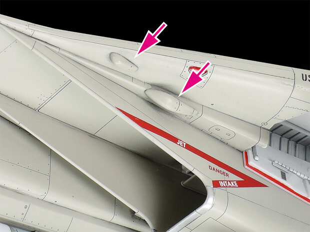 TAMIYA 61122 GRUMMAN F-14A TOMCAT CARRIER LAUNCH SET 1/48