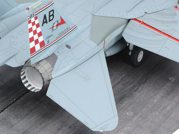 TAMIYA 61122 GRUMMAN F-14A TOMCAT CARRIER LAUNCH SET 1/48