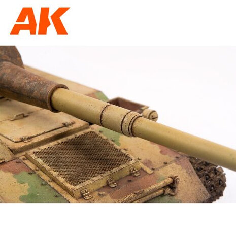 AK 12022 PANELINER DONKER BRUIN 40 ML