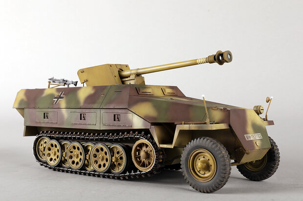 TRUMPETER 00943 S.KFZ 251/22D 1/16