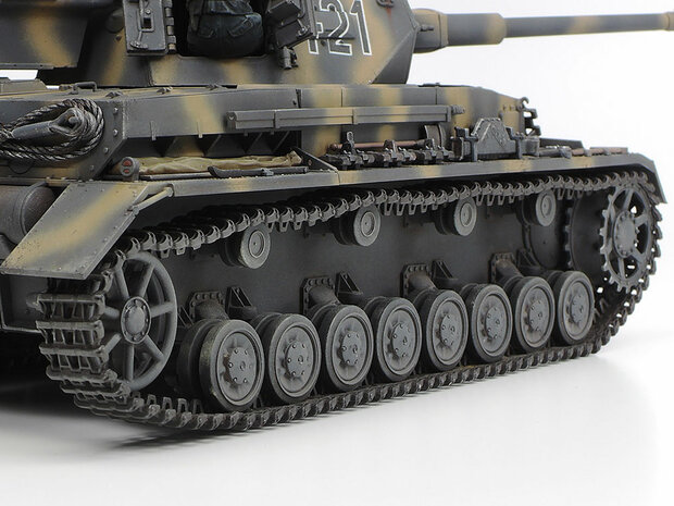 TAMIYA 25209 PANZERKAMPFWAGEN IV AUSF.G EARLY PRODUCTION & MOTORCYCLE EASTERN FRON 1/35