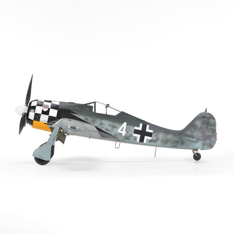 ZOUKEI-MURA SWS NO.22 FOCKE-WULF FW 190 A-4 1/32