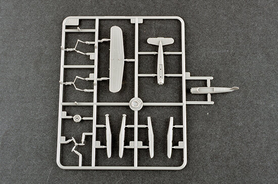 TRUMPETER 03714 GERMAN GNEISENAU BATTLESHIP 1/200 
