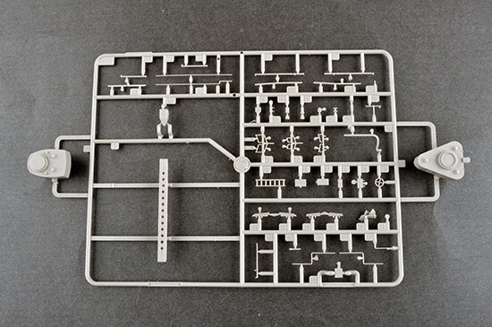 TRUMPETER 03714 GERMAN GNEISENAU BATTLESHIP 1/200 
