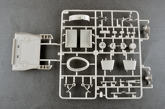 TRUMPETER 03714 GERMAN GNEISENAU BATTLESHIP 1/200 