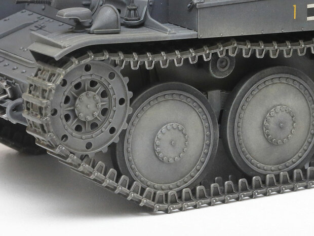 TAMIYA 35369 WWII GERMAN PANZERKAMPFWAGEN Ausf.E/F 38t. 1/35 