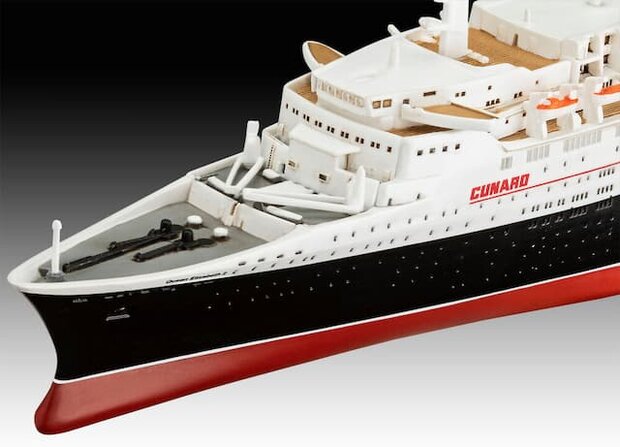 REVELL 05806 QUEEN ELIZABETH 2 1/1200
