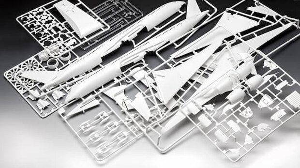 REVELL 03773 AIRBUS A350-900  1/144