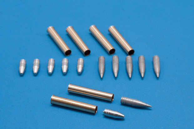 RB MODEL 72P10 WWII GERMAN 12,8cm PAK 40 L/61/2x6 PROJ. + 6 shells SPG "STURER Emil" 1/72