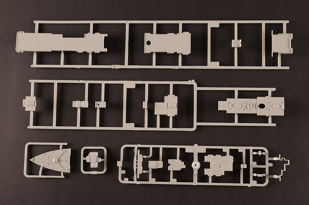 HOBBYBOSS 83422 HMHS BRITANNIC 1/700