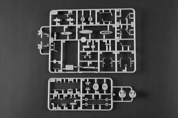 TRUMPETER 05367 HMS ARGONAUT 1/350
