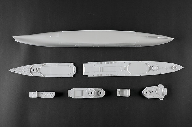 TRUMPETER 05367 HMS ARGONAUT 1/350