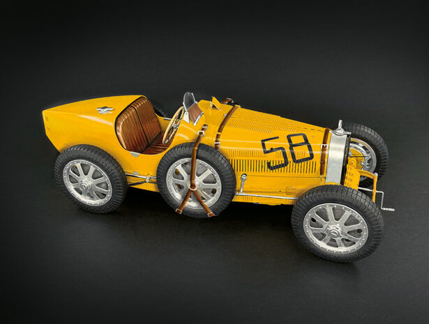ITALERI 4716 BUGATTI TYPE 35B TARGA FLORIO 1928/MONACO GP 1930 1/12