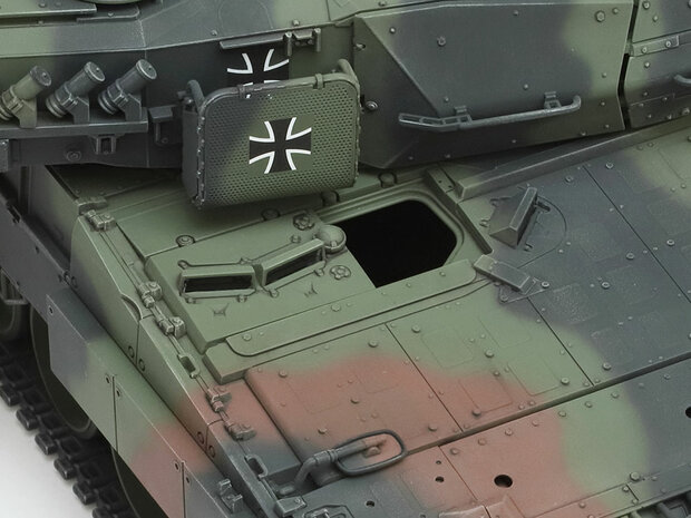 TAMIYA 35387 GERMAN MAIN BATTLE TANK KPZ LEOPARD 2 A7V 1/35