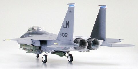 TAMIYA 60312 BOEING F-15E STRIKE EAGLE BUNKER BUSTER 1/32