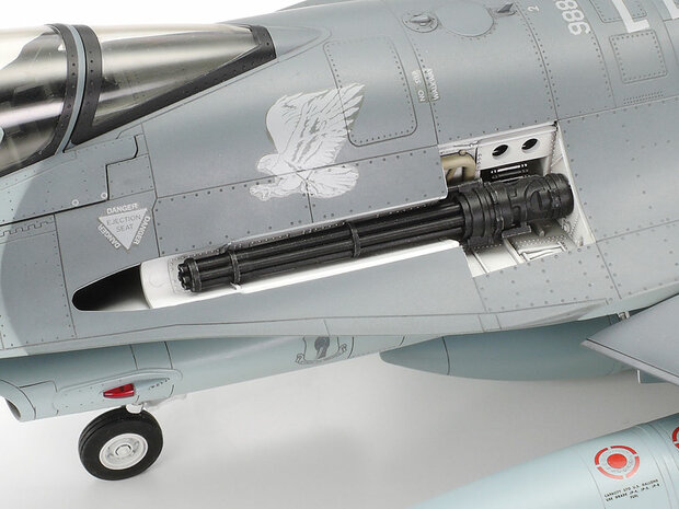 TAMIYA 60315 LOCKHEED MARTIN® F-16CJ [BLOCK 50] FIGHTING FALCON™ 1/32