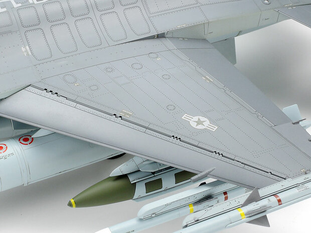 TAMIYA 60315 LOCKHEED MARTIN® F-16CJ [BLOCK 50] FIGHTING FALCON™ 1/32