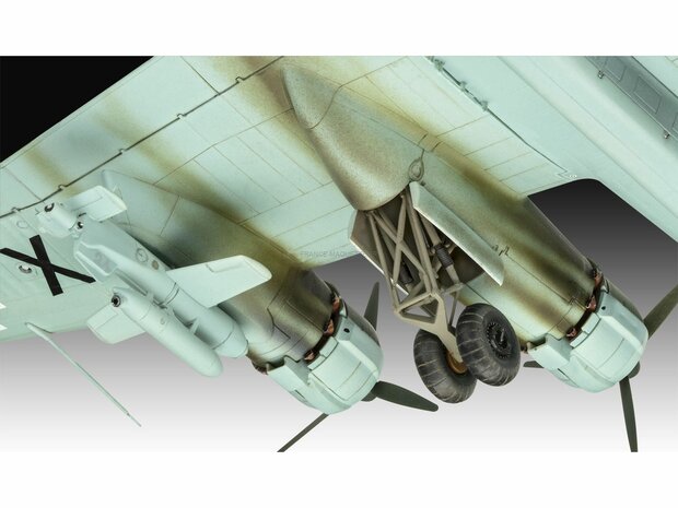 REVELL 03777 FOCKE-WULF FW 200 C-5/C-8 CONDOR 1/72