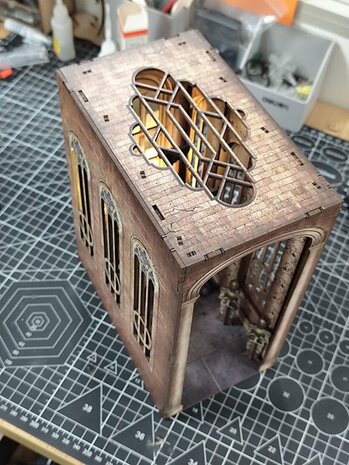 REVELL-00531 GAME OF THRONES "IRON THRONES"(BN)