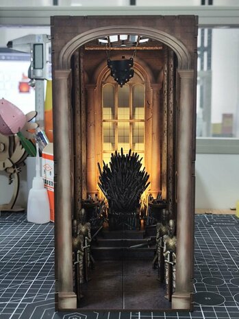 REVELL-00531 GAME OF THRONES "IRON THRONES"(BN)
