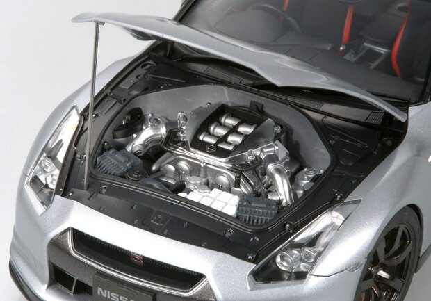 TAMIYA 24300 NISSAN GT-R 1/24