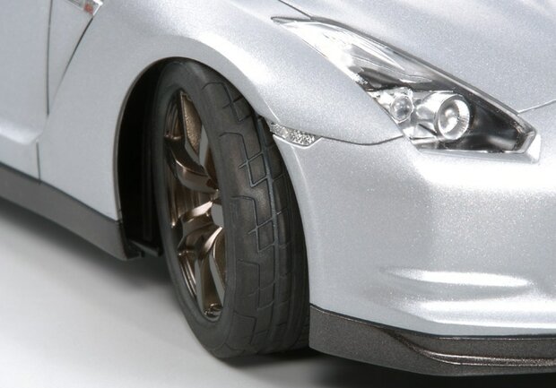 TAMIYA 24300 NISSAN GT-R 1/24