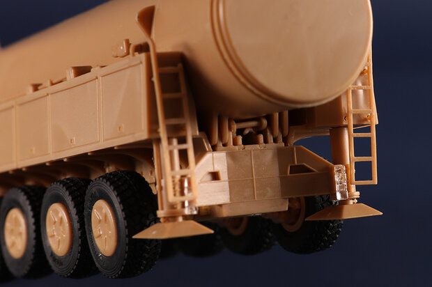 HOBBY BOSS 82963 RUSSIAN DF-41 ICBM 1/72