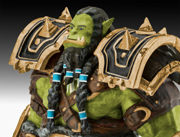 REVELL 03516 THRALL (WORLD OF WARCRAFT) 1/16