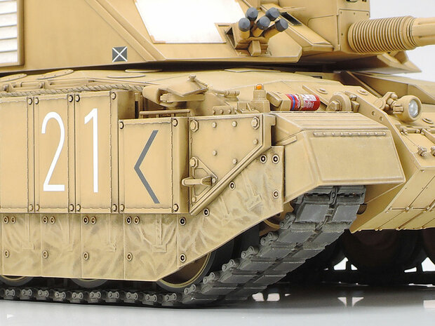 TAMIYA 35274 BRITISH MAIN BATTLE TANK CHALLENGER 2 (DESERTISED) 1/35