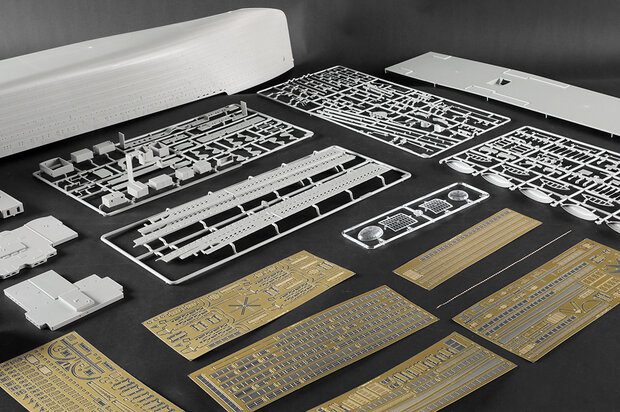 TRUMPETER 03721 HMHS BRITANNIC 1/200
