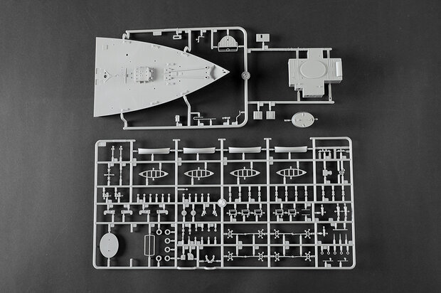 TRUMPETER 03721 HMHS BRITANNIC 1/200