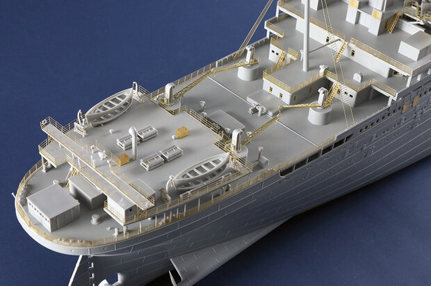 TRUMPETER 03721 HMHS BRITANNIC 1/200