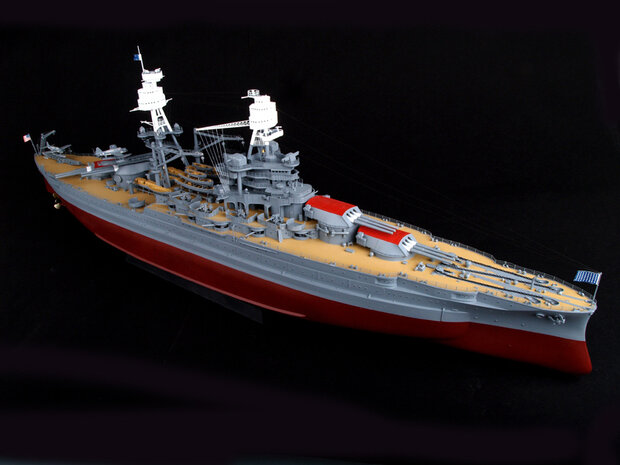 TRUMPETER 03701 USS ARIZONA BB-39 1941 1/200