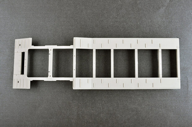 TRUMPETER 01089 MAZ-545 TRANSPORTER WITH CHMZAP-5247G SEMI-TRAILER 1/35