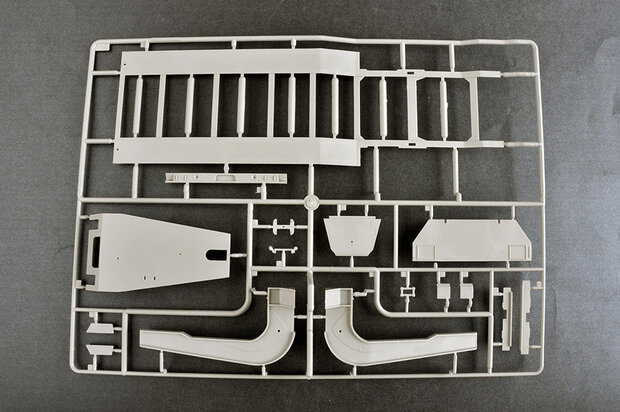 TRUMPETER 01089 MAZ-545 TRANSPORTER WITH CHMZAP-5247G SEMI-TRAILER 1/35