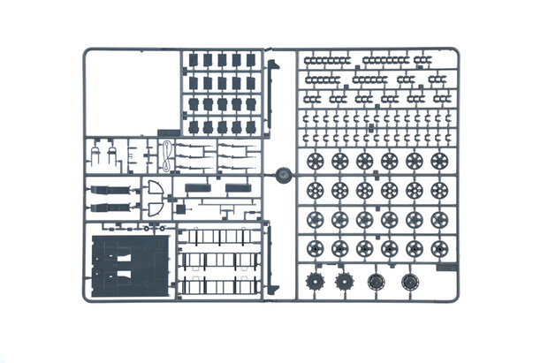 ITALERI 6395 WWII GERMAN Sd.Kfz. 10/4 w. FLAK 30 AND CREW 1/35 