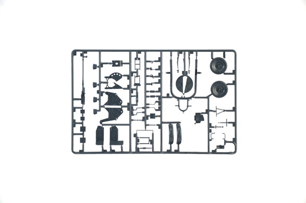 ITALERI 6395 WWII GERMAN Sd.Kfz. 10/4 w. FLAK 30 AND CREW 1/35 