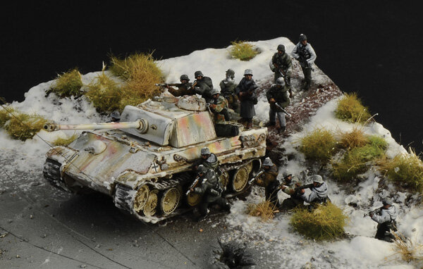 ITALERI 6186 WWII 80 YEARS BATTLE FIELD BASTOGNE SIEGE 1/72