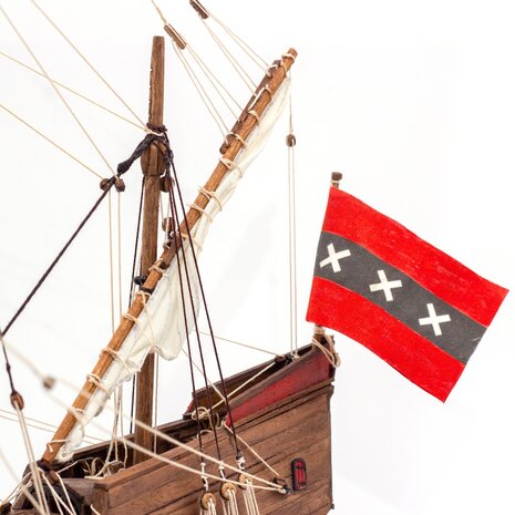 KOLDERSTOK SCHIP "WILLEM BARENTSZ" WALNOOT