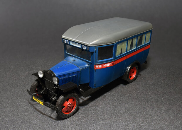 MINIART 38005 PASSENGER BUS GAZ-03-30 1/35
