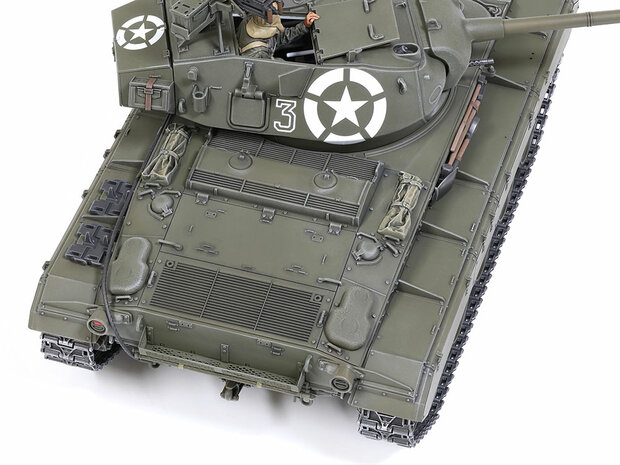 TAMIYA 35391 U.S. M24 CHAFFEE light tank 1/35